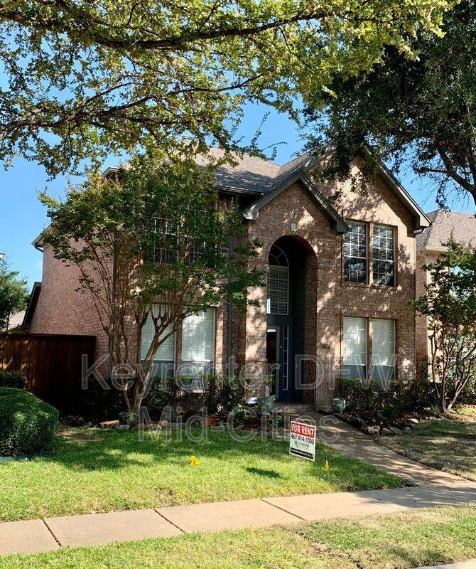 House for rent at 8702 Saddlehorn Dr, Irving, TX 75063