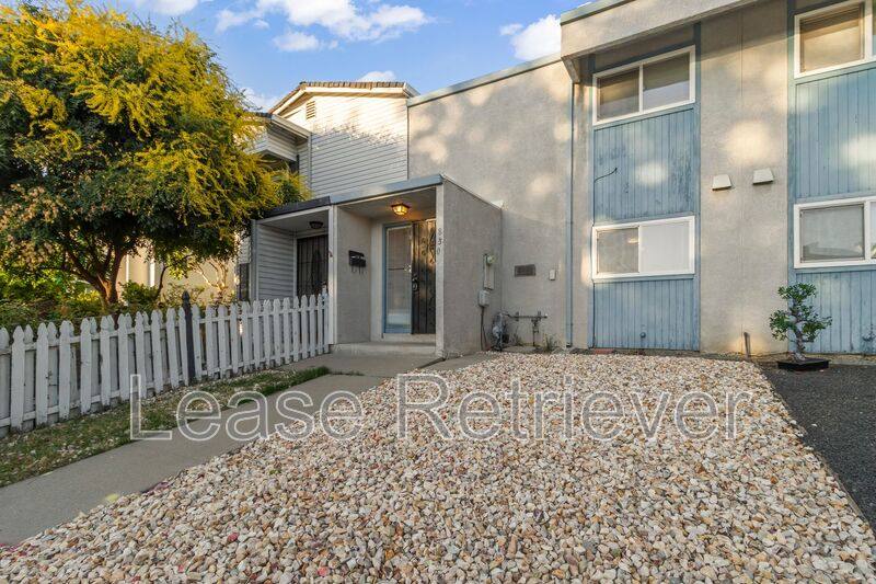 Townhouse for rent at 830 Palm Circle, Tracy, CA 95376