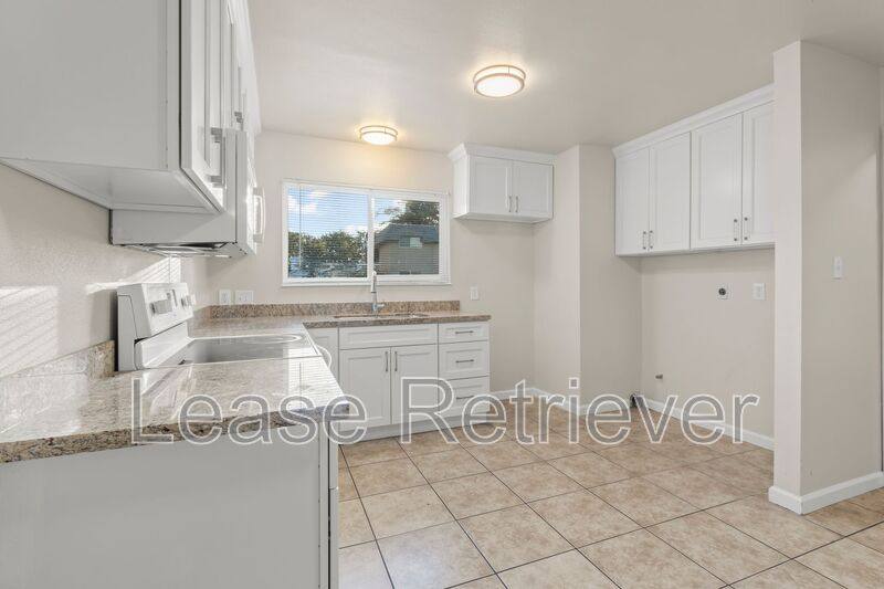 Townhouse for rent at 830 Palm Circle, Tracy, CA 95376