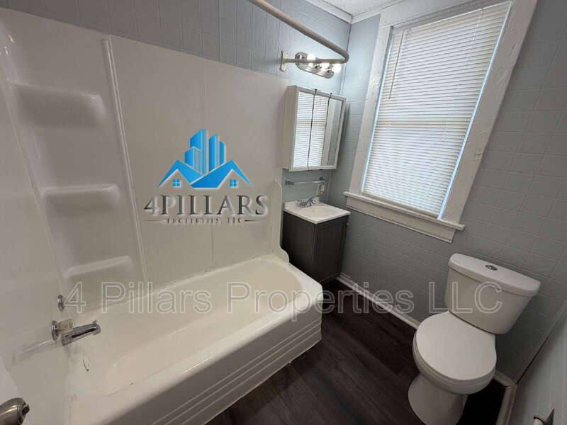 Apartment for rent at 544 Pennsylvania St #2F 2nd Floor, Gary, IN 46402