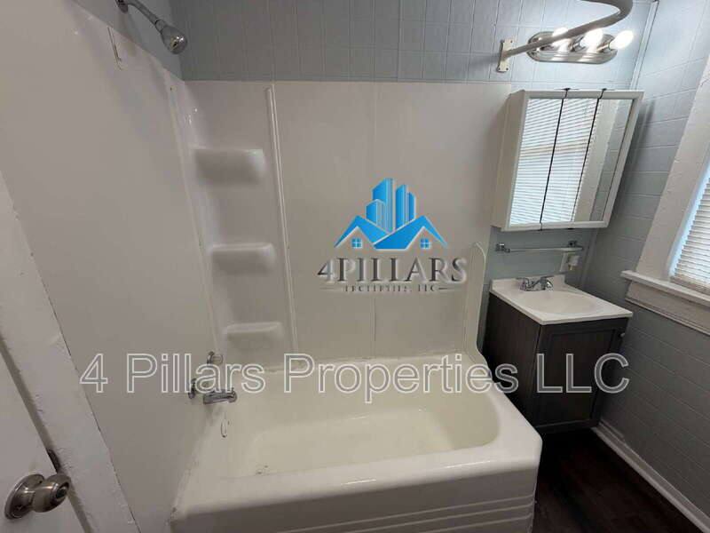 Apartment for rent at 544 Pennsylvania St #2F 2nd Floor, Gary, IN 46402