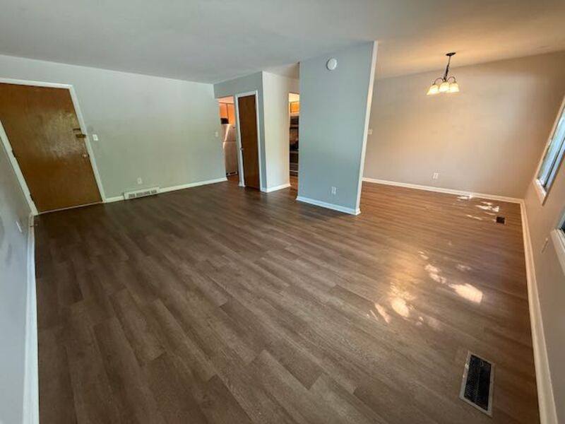 Apartment for rent at 911 N Sheridan Rd #A1, Peoria, IL 61606
