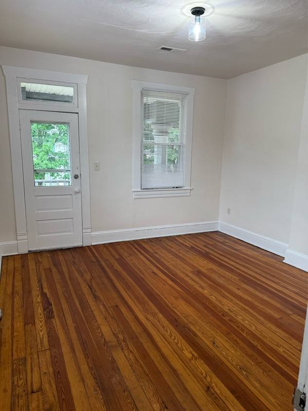 Apartment for rent at 1020 Jamison Ave NE #3, Roanoke, VA 24013