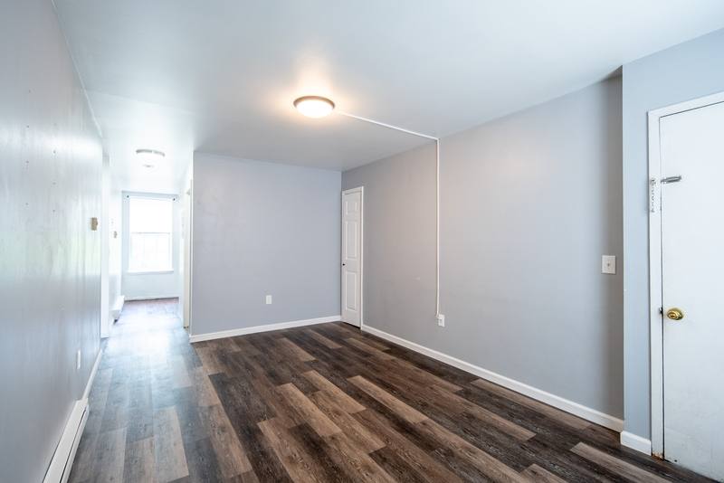 Apartment for rent at 50-62 E St #7B, Schaghticoke, NY 12154