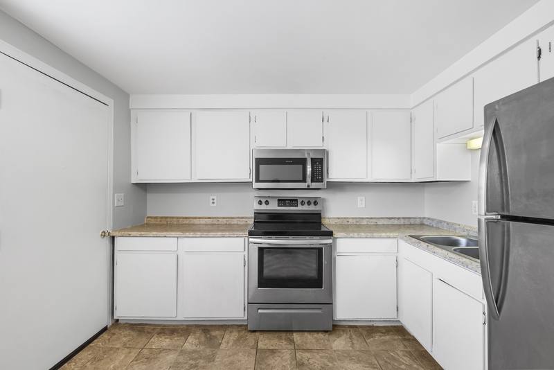 Apartment for rent at 50-62 E St #7B, Schaghticoke, NY 12154