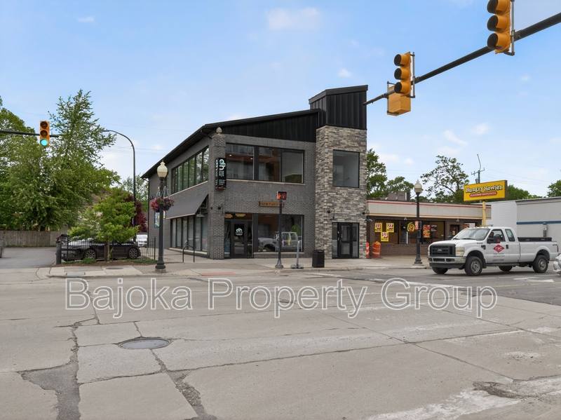 Apartment for rent at 415 W Nine Mile Rd, Ferndale, MI 48220