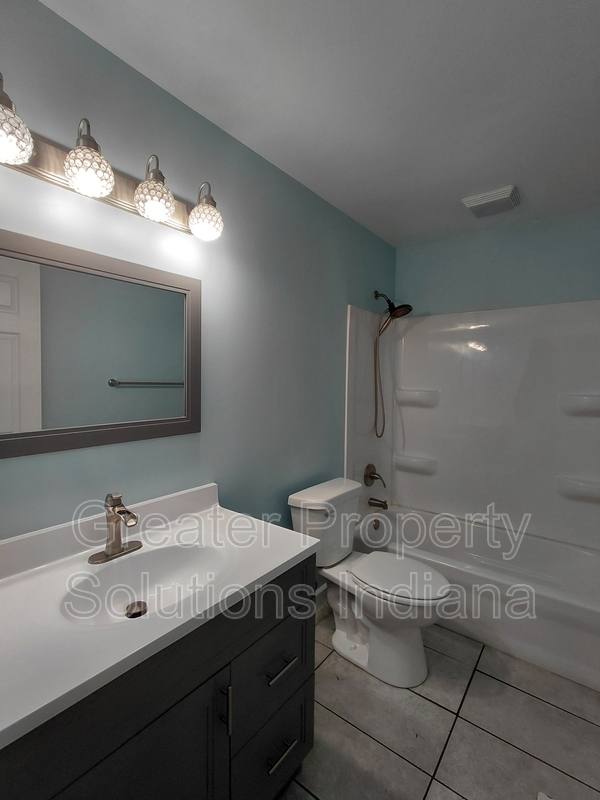 House for rent at 1932 S Park Ave, Schererville, IN 46375