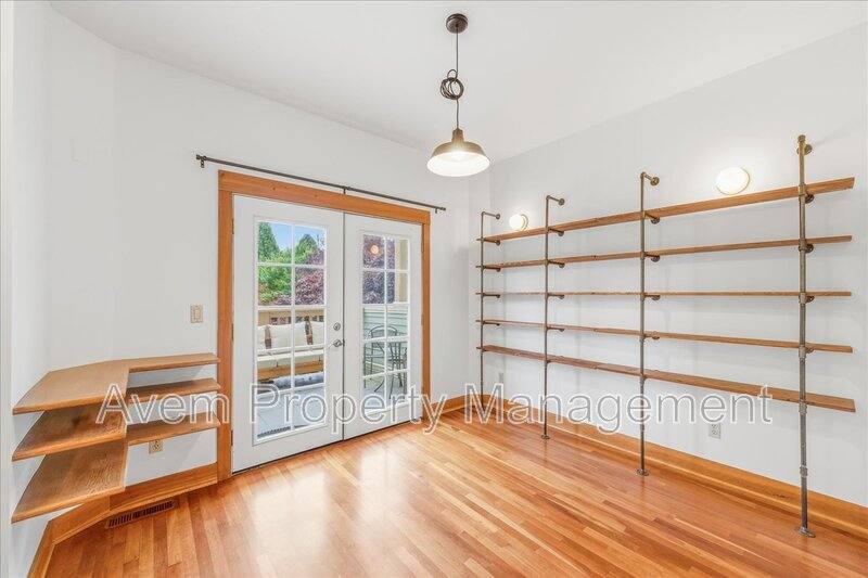 House for rent at 4527 SE 40th Ave, Portland, OR 97202