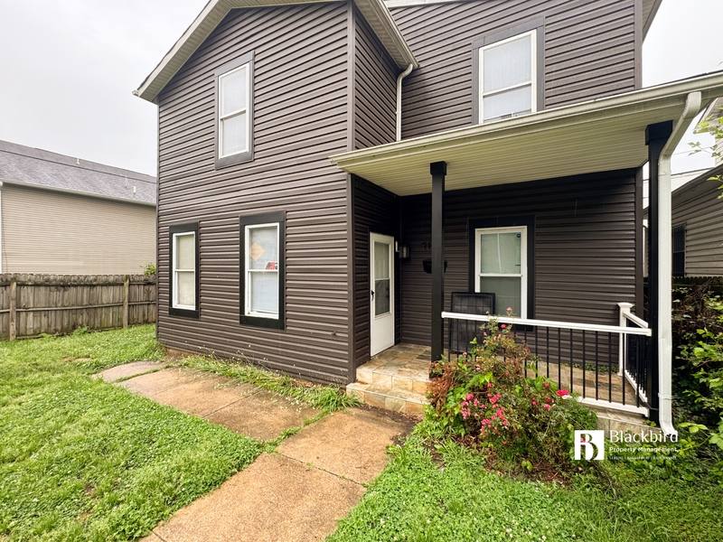 Apartment for rent at 716 55th St NE #1, Washington, DC 20019