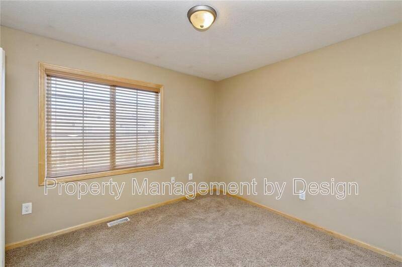 Townhouse for rent at 8580 Rock Dr, West Des Moines, IA 50266