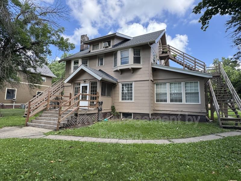 Apartment for rent at 2931 Kingman Blvd #1, Des Moines, IA 50311