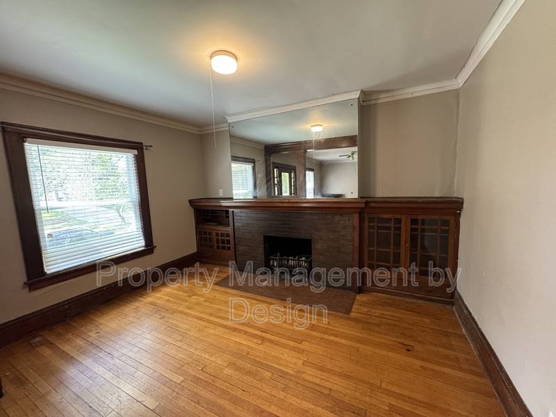 Apartment for rent at 2931 Kingman Blvd #1, Des Moines, IA 50311