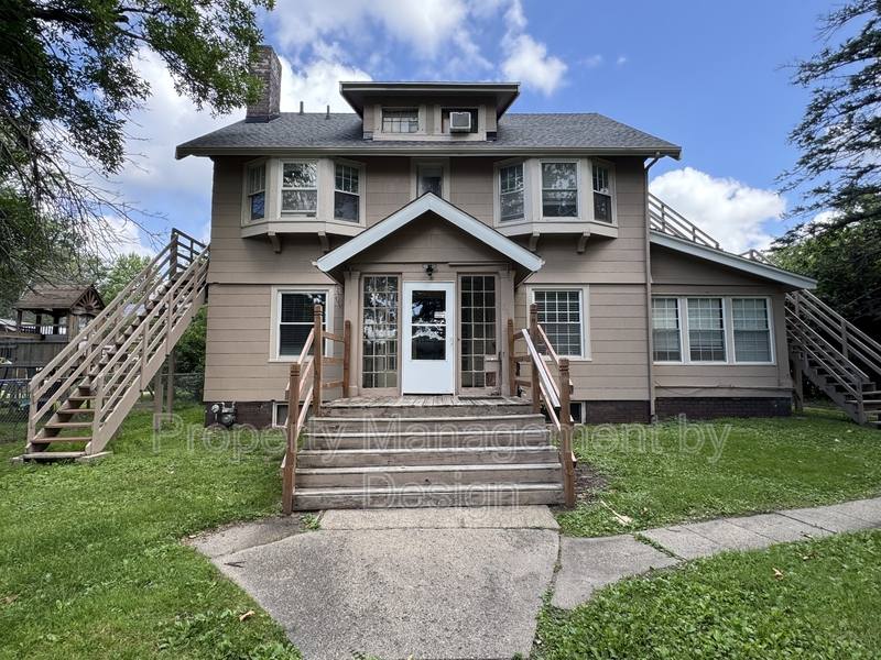 Apartment for rent at 2931 Kingman Blvd #1, Des Moines, IA 50311
