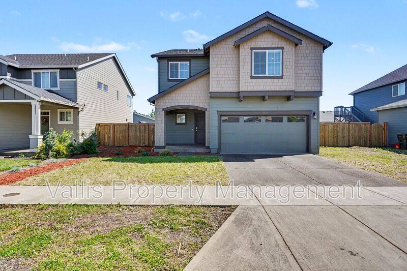 House for rent at 4748 Astronaut Ave NE, Salem, OR 97305