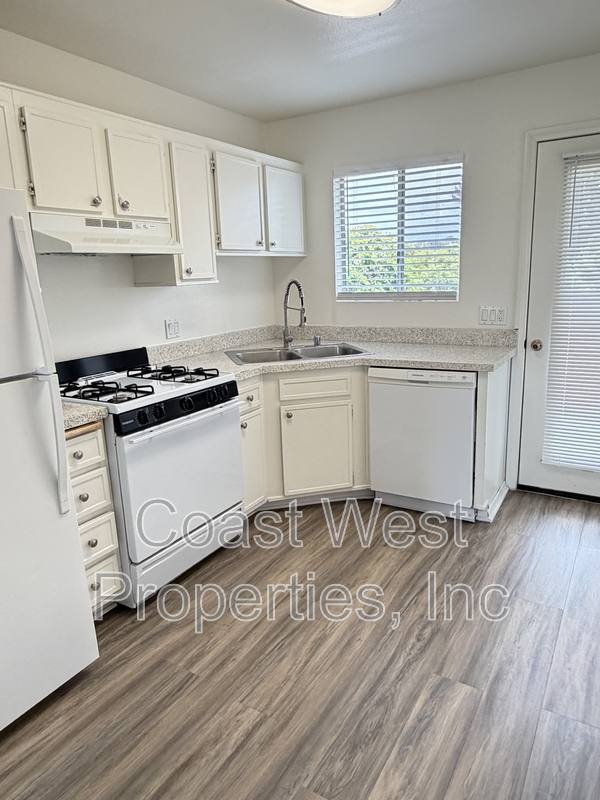 Apartment for rent at 485 Chestnut Ave - E, Carlsbad, CA 92008