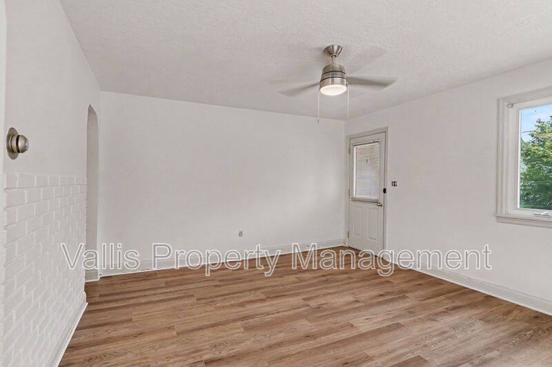 House for rent at 2151 Winter St SE, Salem, OR 97302