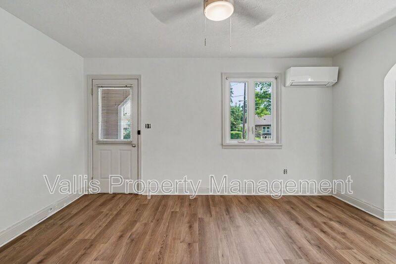 House for rent at 2151 Winter St SE, Salem, OR 97302