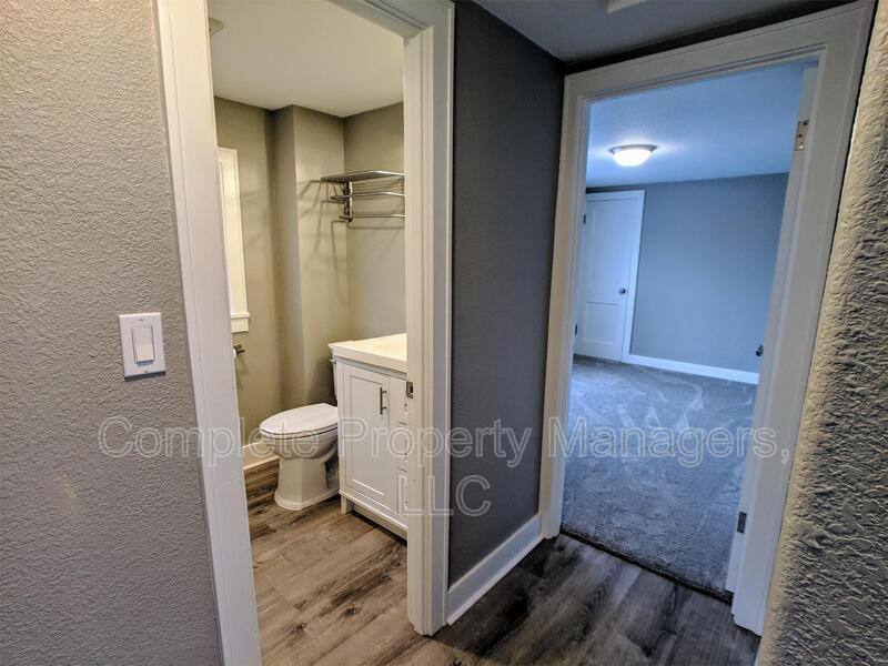 Apartment for rent at 262 S Pearl St #3, Albert Lea, MN 56007