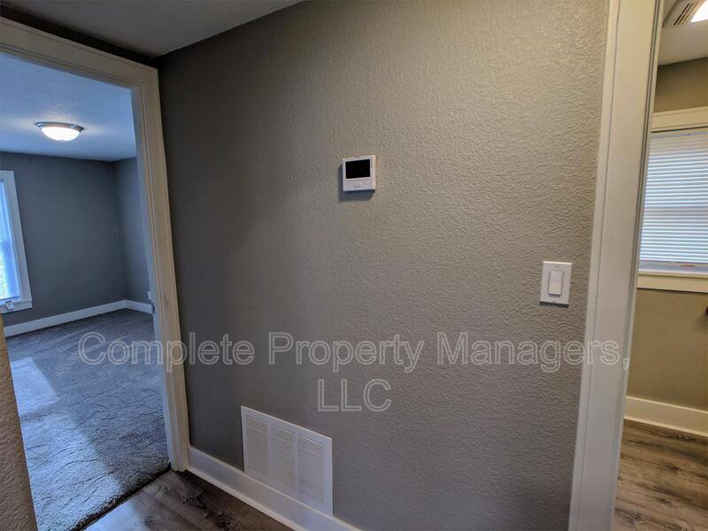 Apartment for rent at 262 S Pearl St #3, Albert Lea, MN 56007
