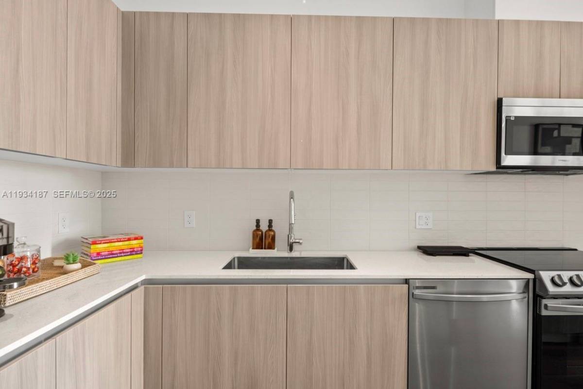 House for rent at 2800 SW 27th Terrace, Miami, FL 33133