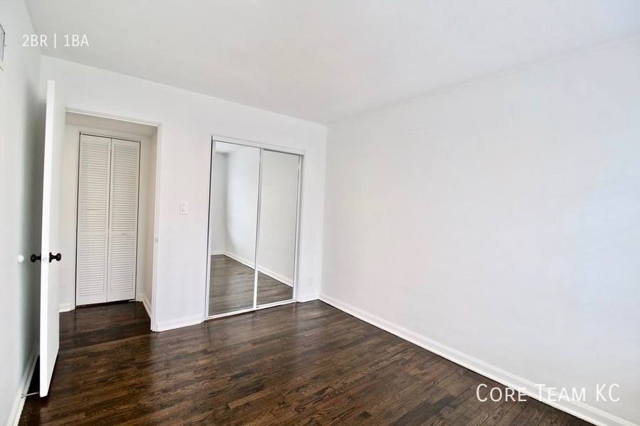 Apartment for rent at 4128 Roanoke Rd #3, Kansas City, MO 64111