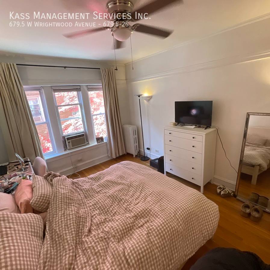 Apartment for rent at 6795 W Wrightwood Ave, Chicago, IL 60614