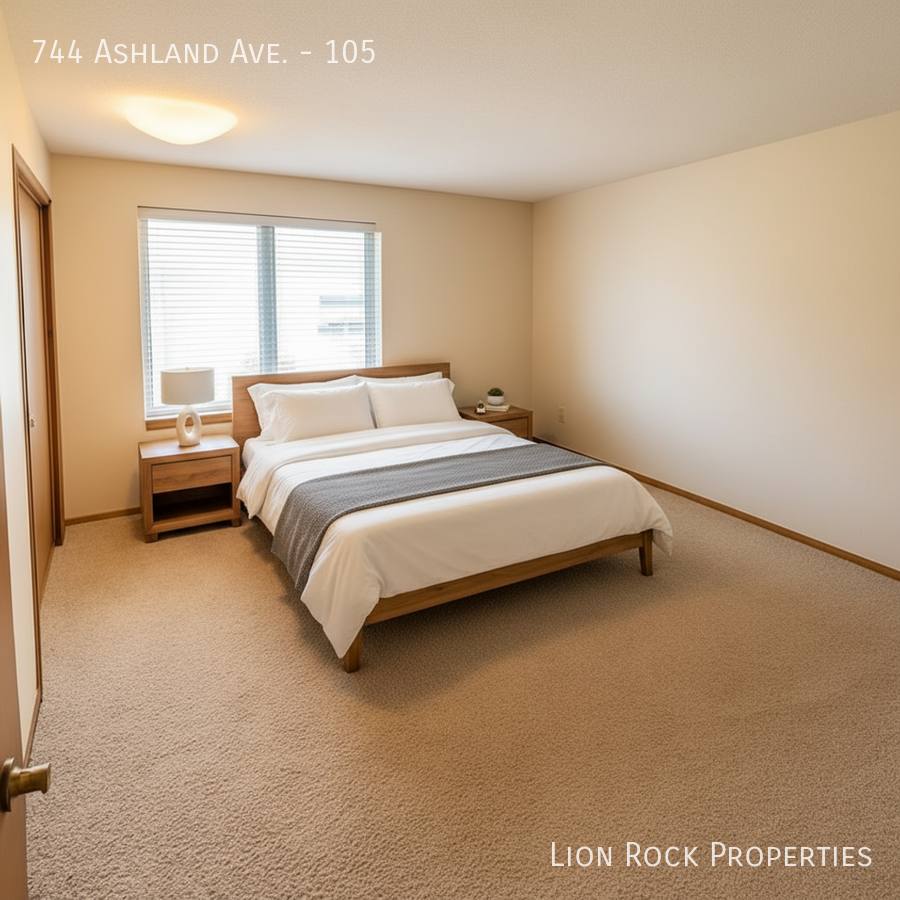 Apartment for rent at 744 Ashland Ave, Saint Paul, MN 55104