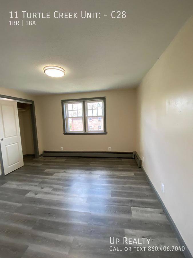 Apartment for rent at 11 Turtle Creek, East Hartford, CT 06108