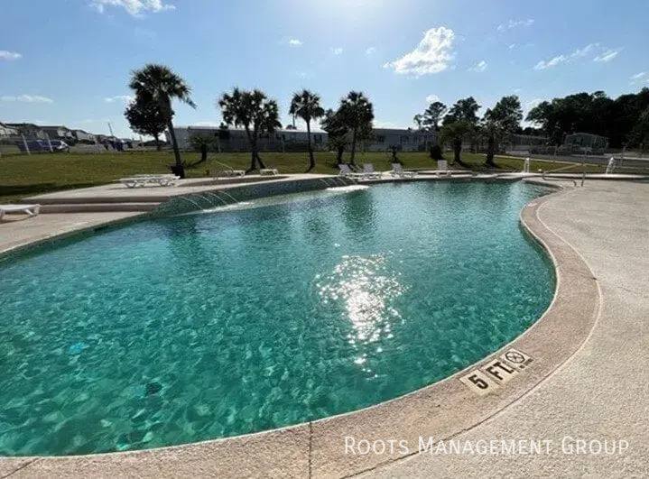 Apartment for rent at 1301 Hunters Mountain Parkway, Troy, AL 36079