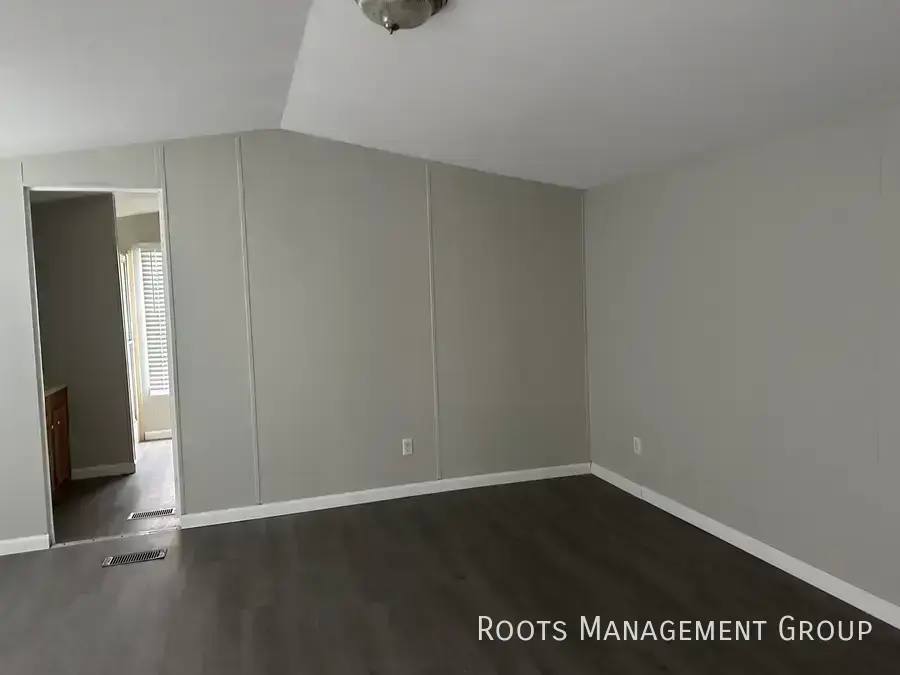 Apartment for rent at 1301 Hunters Mountain Parkway, Troy, AL 36079