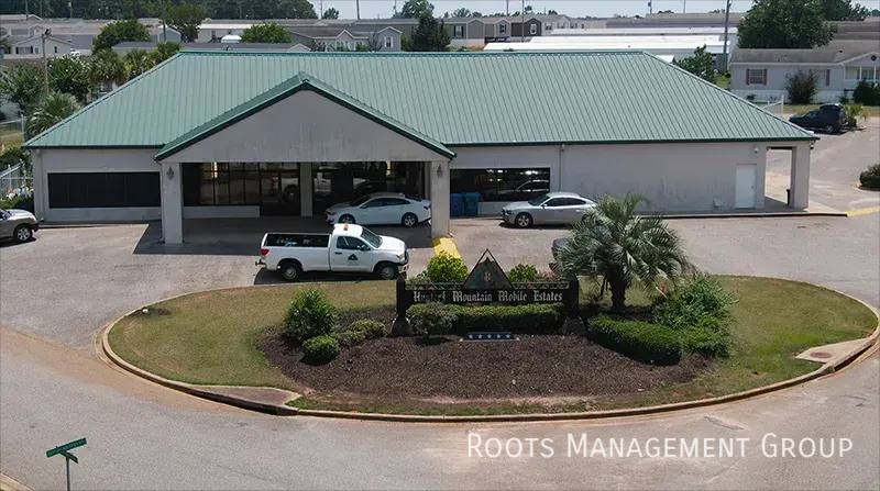 Apartment for rent at 1301 Hunters Mountain Parkway, Troy, AL 36079