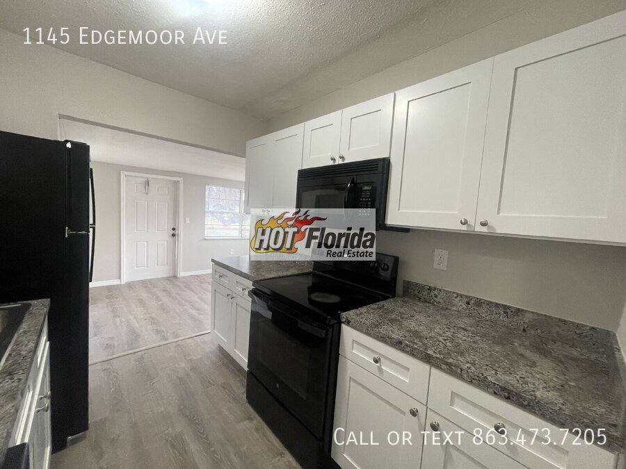 House for rent at 1145 Edgemoor Ave, Sebring, FL 33870