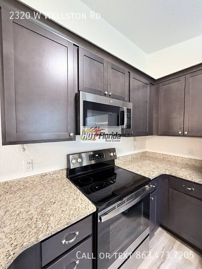 House for rent at 2320 W Wellston Rd, Avon Park, FL 33825