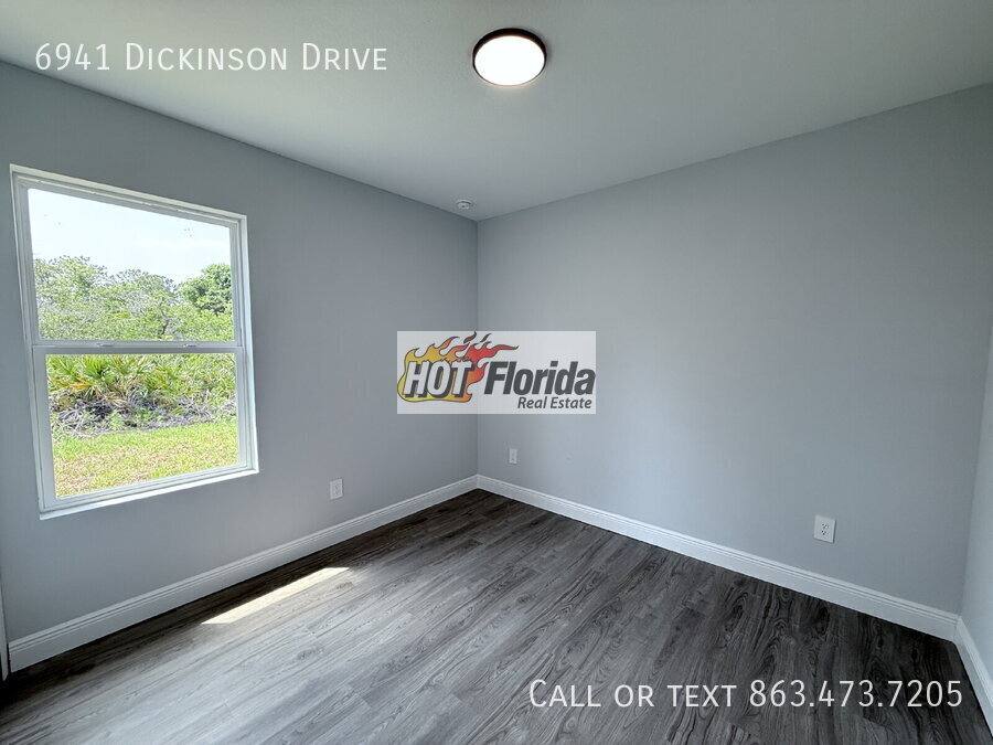 Apartment for rent at 6941 Dickinson Dr, Sebring, FL 33872