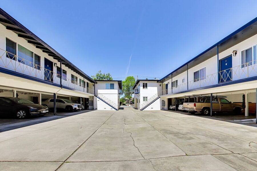 Apartment for rent at 1249 Oak Grove Ave #4, Burlingame, CA 94010