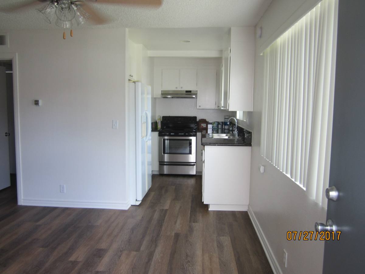 Apartment for rent at 825 Center St, Costa Mesa, CA 92627