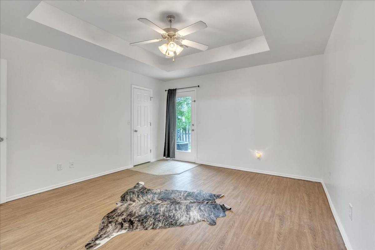 Apartment for rent at 11119 SW 5th St, Yukon, OK 73099