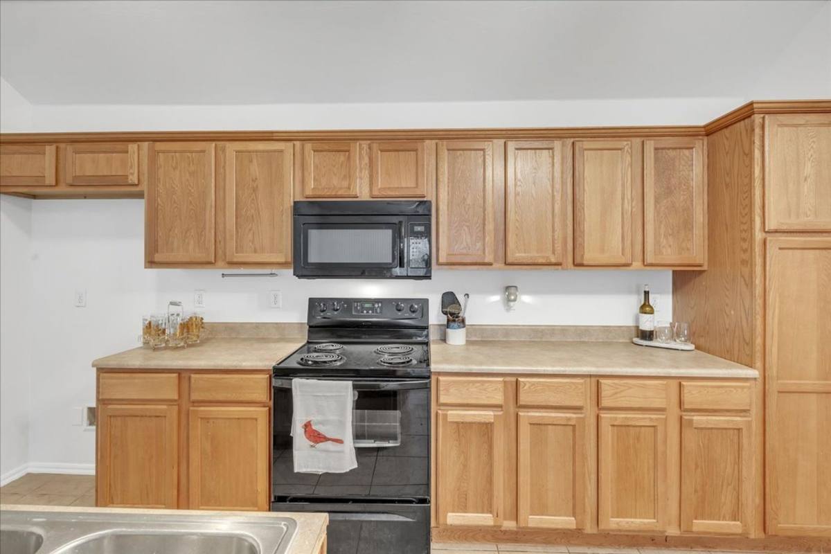 Apartment for rent at 11119 SW 5th St, Yukon, OK 73099