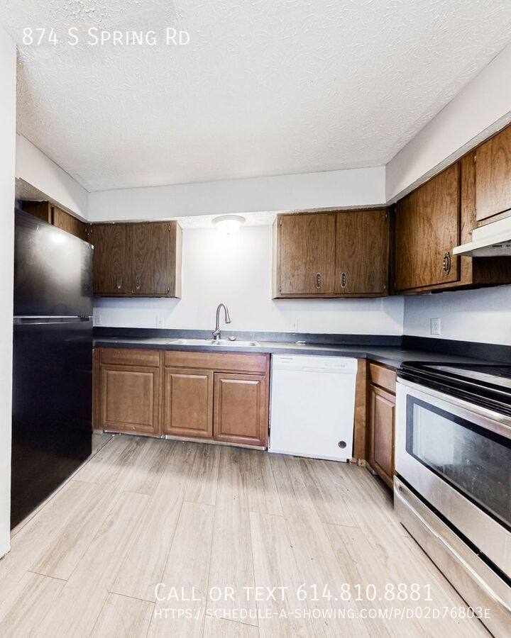 Apartment for rent at 874 S Spring Rd, Westerville, OH 43081