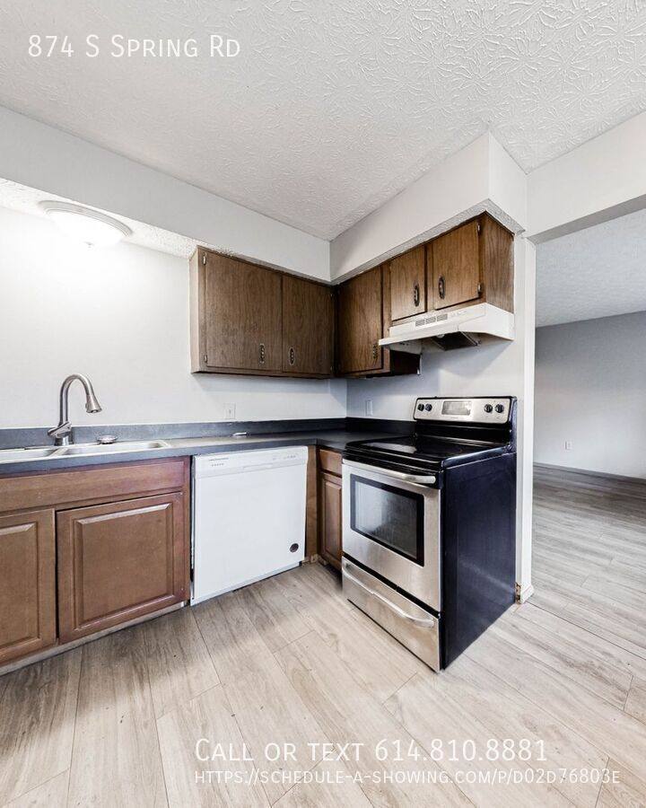 Apartment for rent at 874 S Spring Rd, Westerville, OH 43081