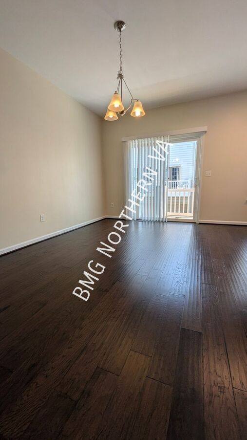 Townhouse for rent at 7012 Kona Dr, Gainesville, VA 20155