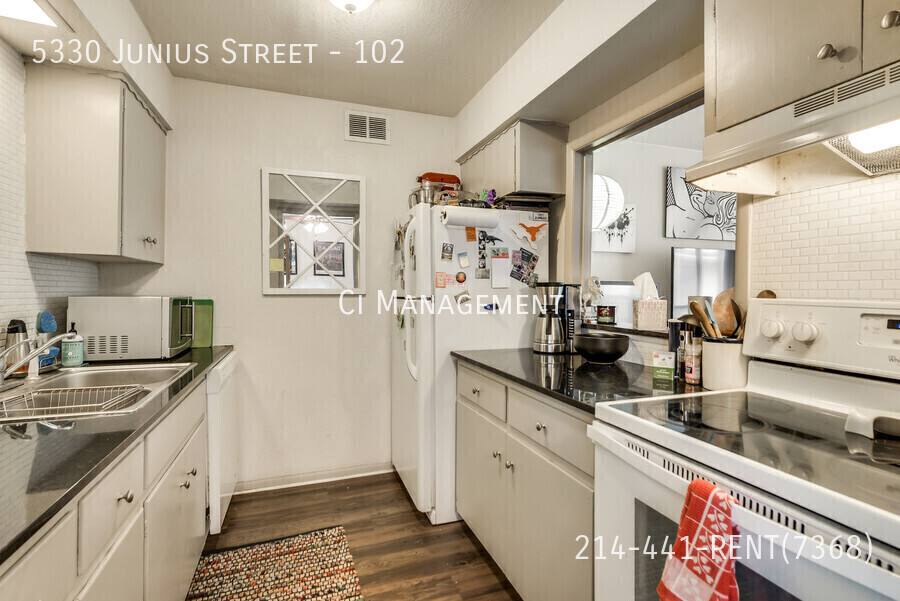 Apartment for rent at 5330 Junius St #102, Dallas, TX 75214