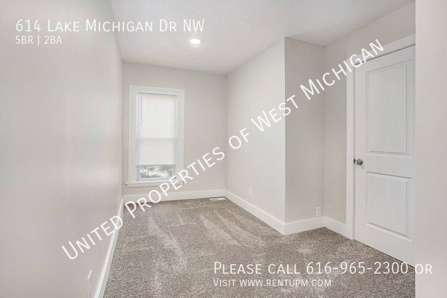 House for rent at 614 Lake Michigan Dr NW, Grand Rapids, MI 49504