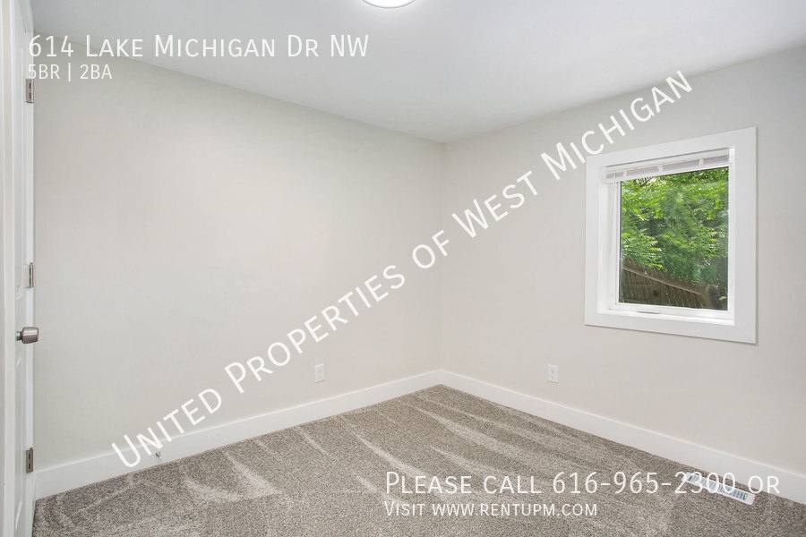 House for rent at 614 Lake Michigan Dr NW, Grand Rapids, MI 49504