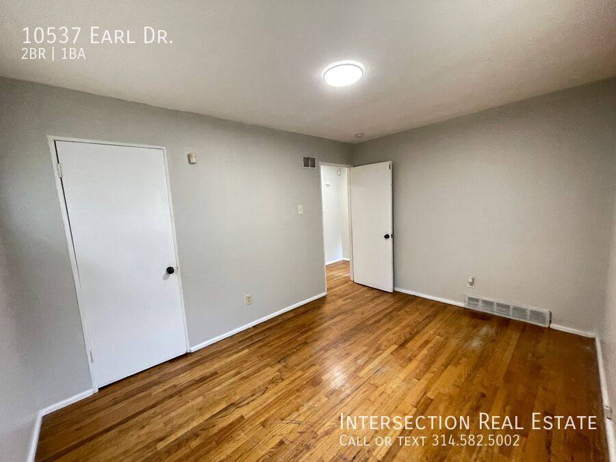 House for rent at 10537 Earl Dr, Saint Louis, MO 63136