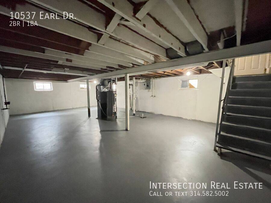 House for rent at 10537 Earl Dr, Saint Louis, MO 63136