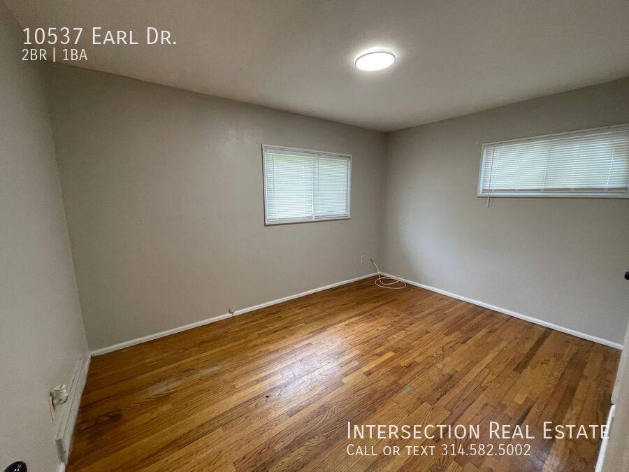 House for rent at 10537 Earl Dr, Saint Louis, MO 63136