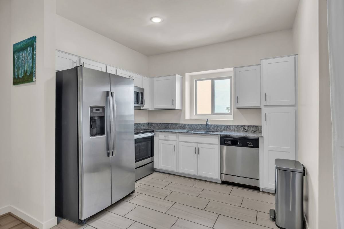 Townhouse for rent at 2272 W Harmont Dr, Phoenix, AZ 85021