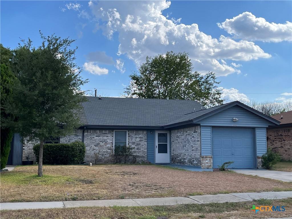 Townhouse for rent at 2202 Spicewood Dr, Killeen, TX 76543
