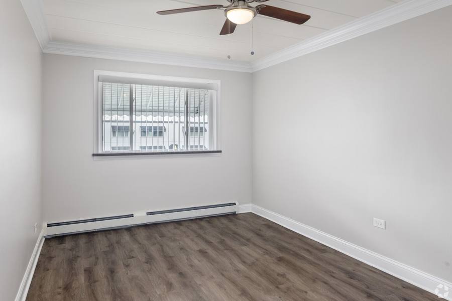 Apartment for rent at 4925 Fairview Ave #9, Downers Grove, IL 60515